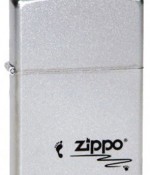 Зажигалка ZIPPO Footprints, Satin Chrome 36x12x56 мм(205)